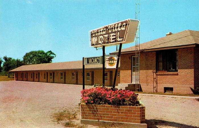 Vista-Villa Motel (Vista Villa Motel) - Postcard (newer photo)